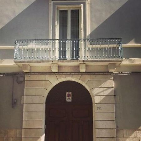 Palazzo Romanelli B&B Trani Luaran gambar