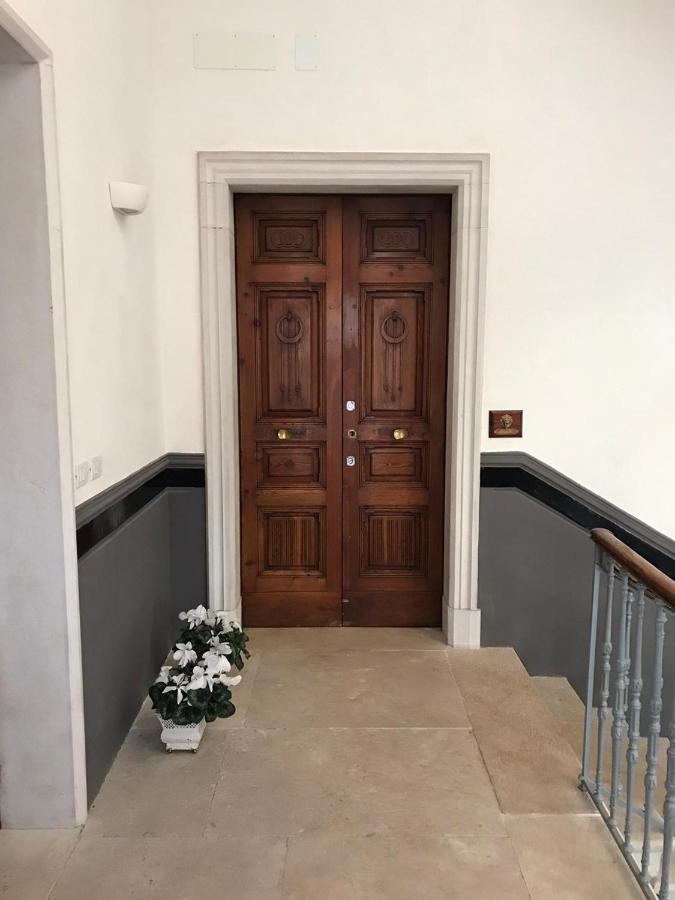 Palazzo Romanelli B&B Trani Luaran gambar