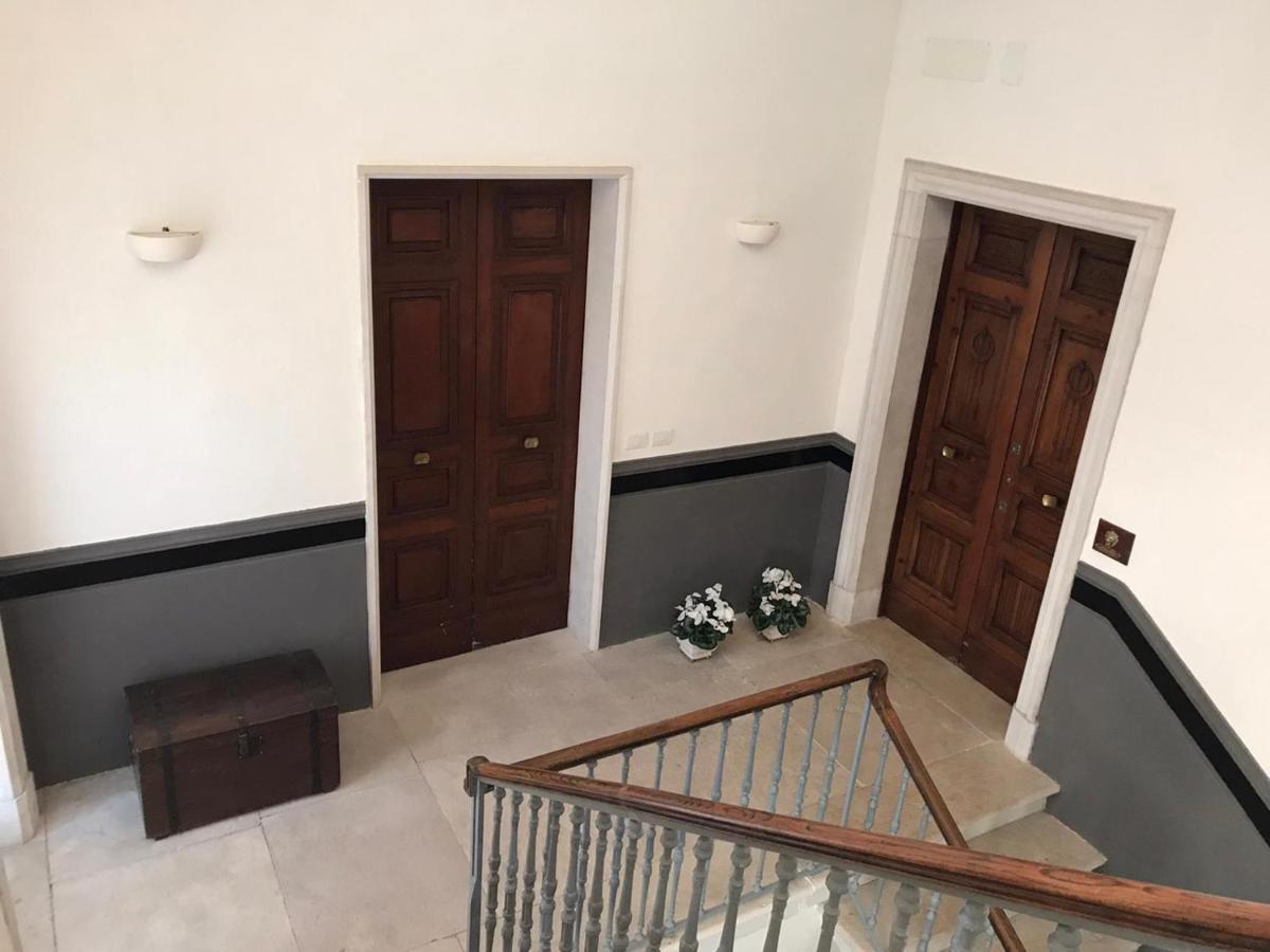 Palazzo Romanelli B&B Trani Luaran gambar