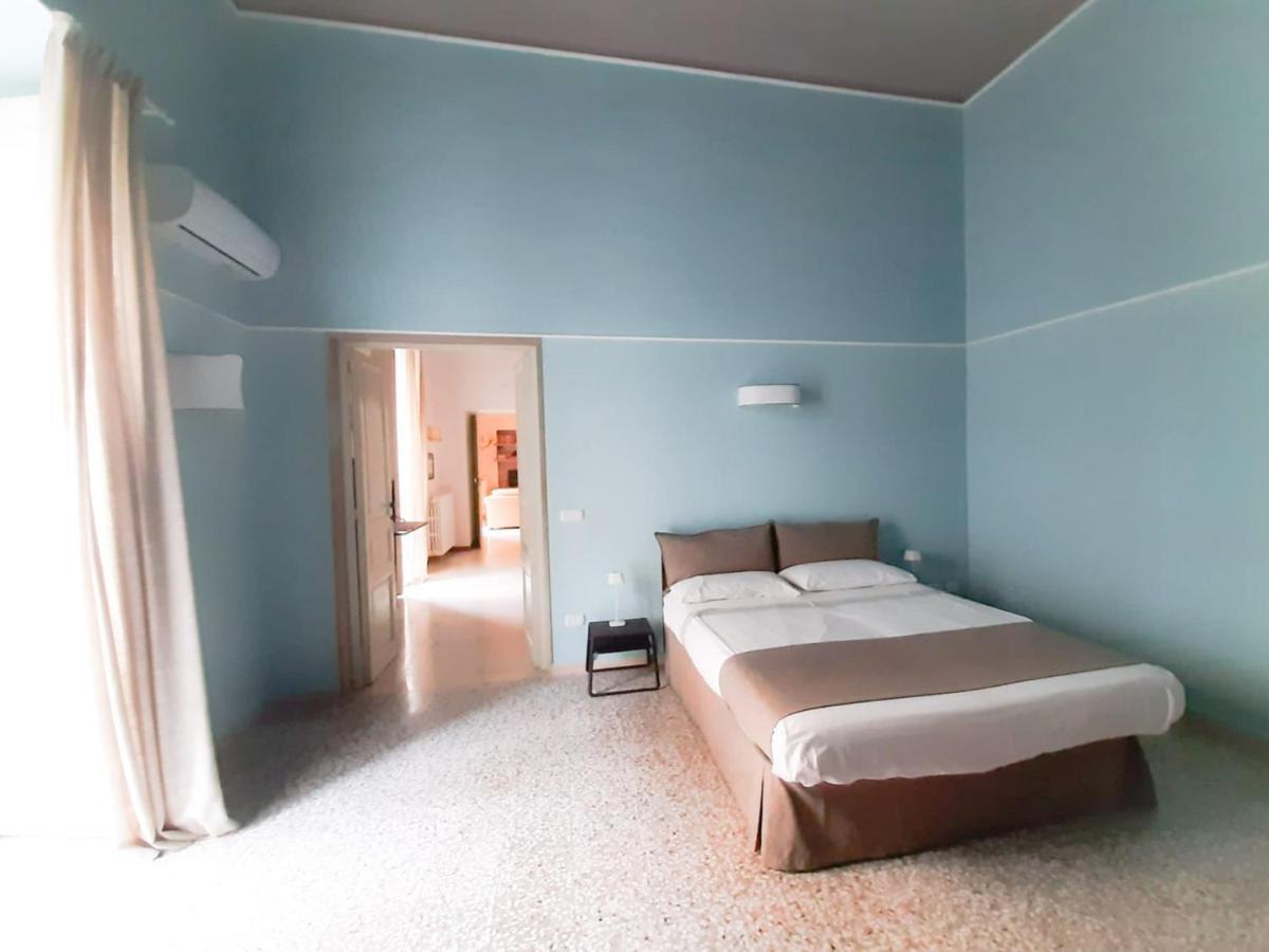 Palazzo Romanelli B&B Trani Luaran gambar