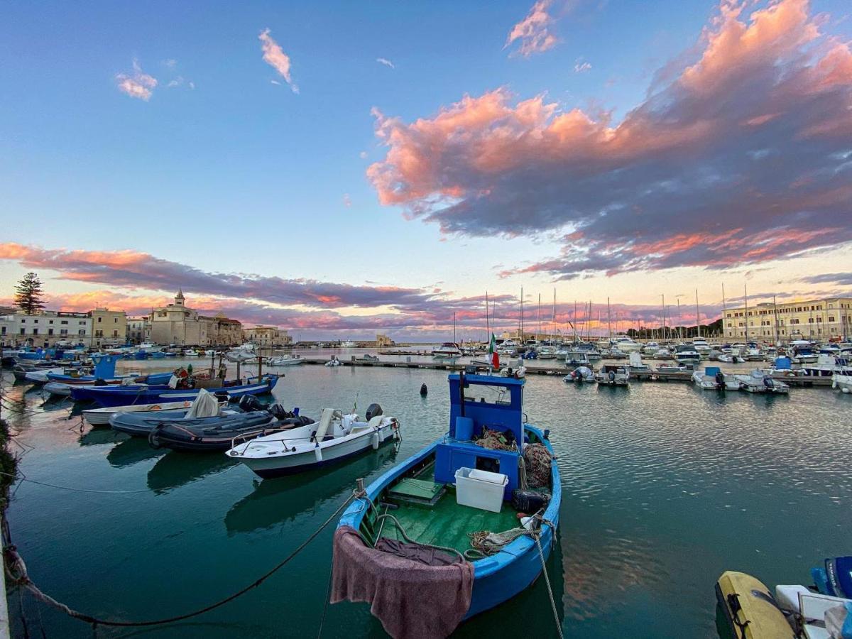 Palazzo Romanelli B&B Trani Luaran gambar