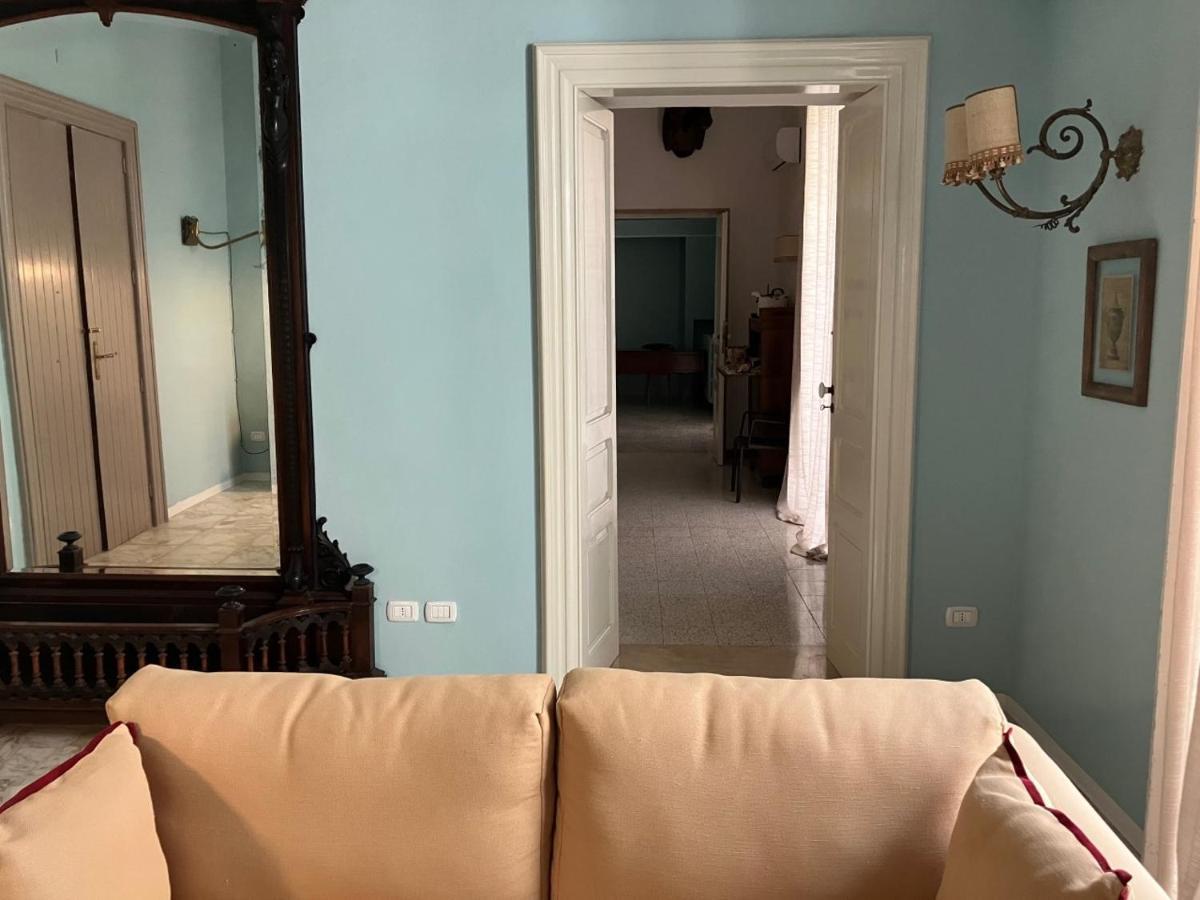 Palazzo Romanelli B&B Trani Luaran gambar